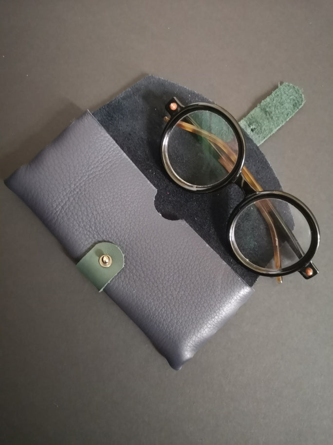 Glasses case