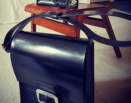 Axel Messenger Satchel